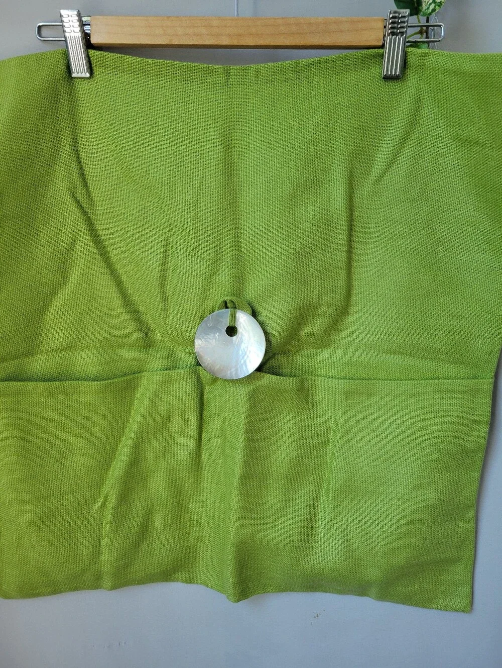 Pottery Barn Solid Linen Big Pearl Shell Button Throw Pillow Cover Green 20 x 20